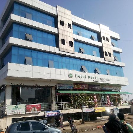 Hotel Parth Executive Lātūr Buitenkant foto